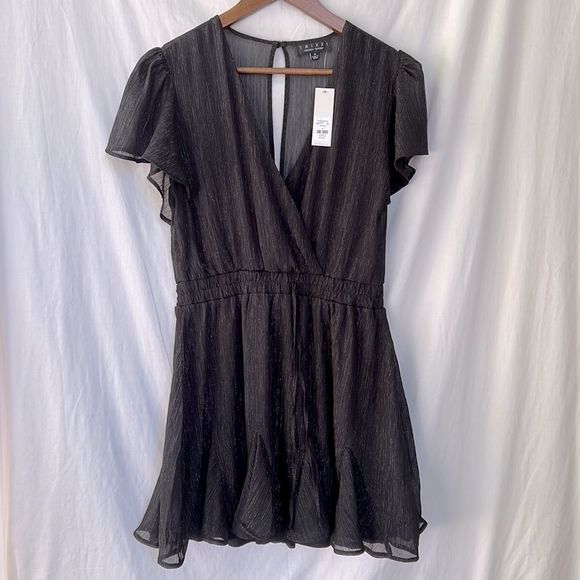 Trixxi Dresses & Skirts - Trixxi NWT Flowy Sparkley Black Dress
